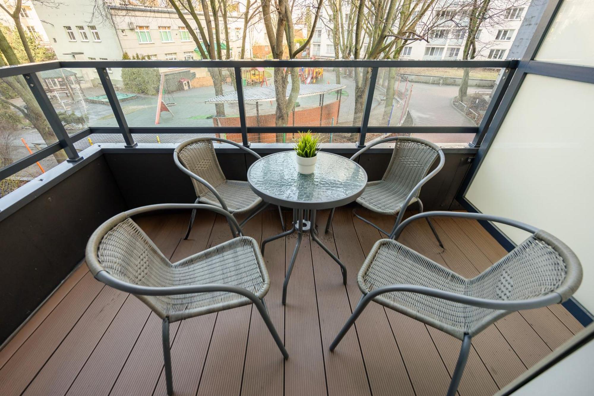 Srodmiescie Warsaw Muranow Apartments With Parking By Noclegi Renters Dış mekan fotoğraf