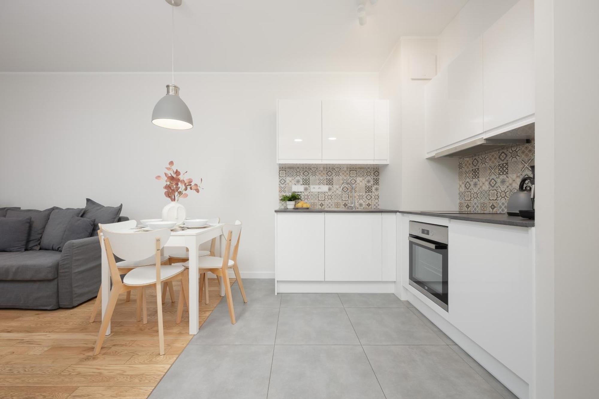 Srodmiescie Warsaw Muranow Apartments With Parking By Noclegi Renters Dış mekan fotoğraf